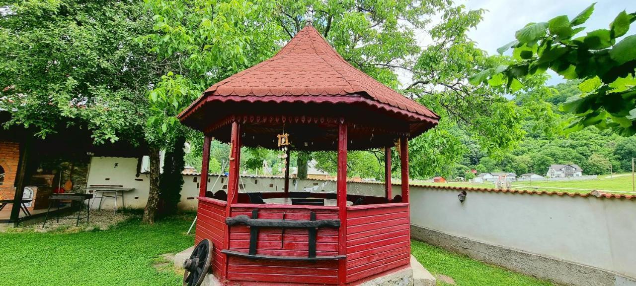 Pensiunea Miraj โปโลวรากี ภายนอก รูปภาพ